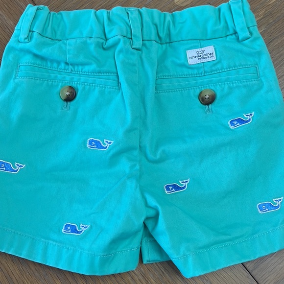 Vineyard Vines Shorts - Picture 4 of 4